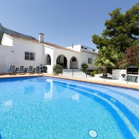 فيلة Celi: Sea- & Mountain View, Peaceful & Comfortable.