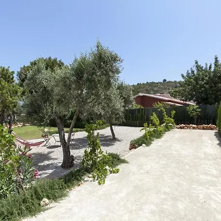 فيلة Celi: Sea- & Mountain View, Peaceful & Comfortable. دينايا