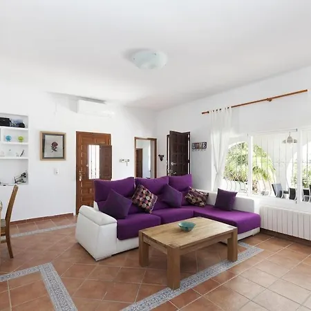 Celi: Sea- & Mountain View, Peaceful & Comfortable. Βίλα