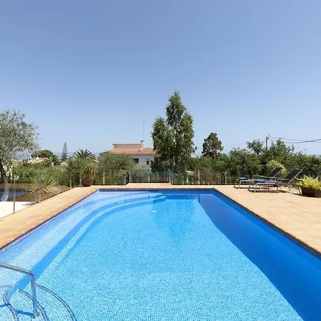 Celi: Sea- & Mountain View, Peaceful & Comfortable. فيلة دينايا