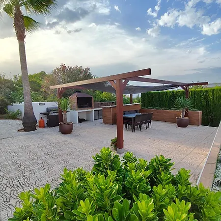 Villa Celi: Sea- & Mountain View, Peaceful & Comfortable. *