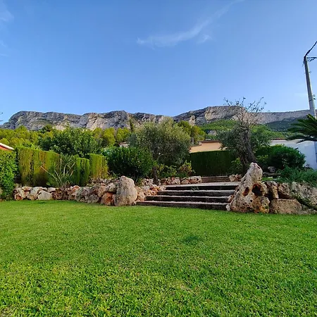 Celi: Sea- & Mountain View, Peaceful & Comfortable. Villa Denia