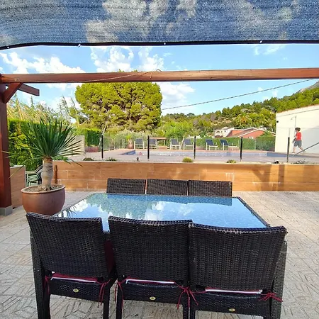 Celi: Sea- & Mountain View, Peaceful & Comfortable. Villa Denia