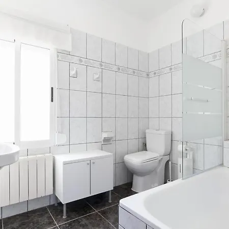 Celi: Sea-&mountain View, Peaceful&comfortable.